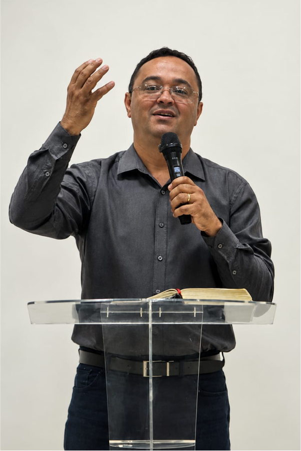 REV. SANDRO ERLANIO GOMES DE FIGUEIREDO